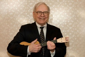 Warren Buffett thu tỷ đô từ đầu tư khủng hoảng